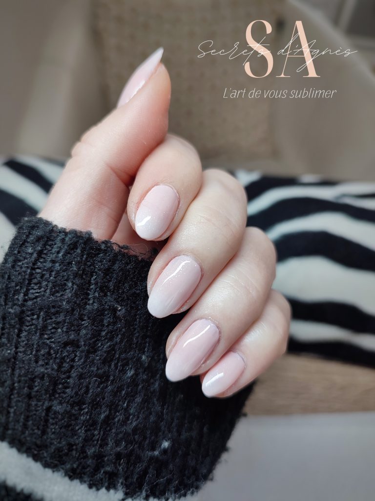 vernis semi permanent babyboomer
